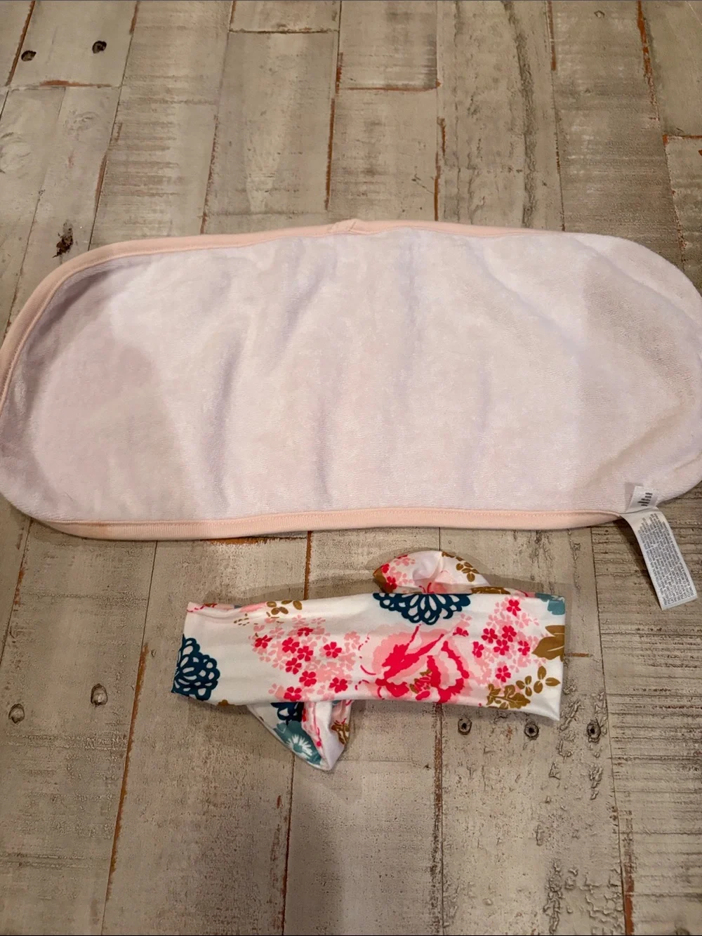 Carter’s 6 Piece Newborn Baby Girl Bundle